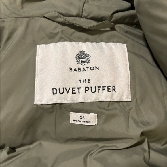 Babaton Duvet Puffer Vest- EUC - Picture 3 of 3